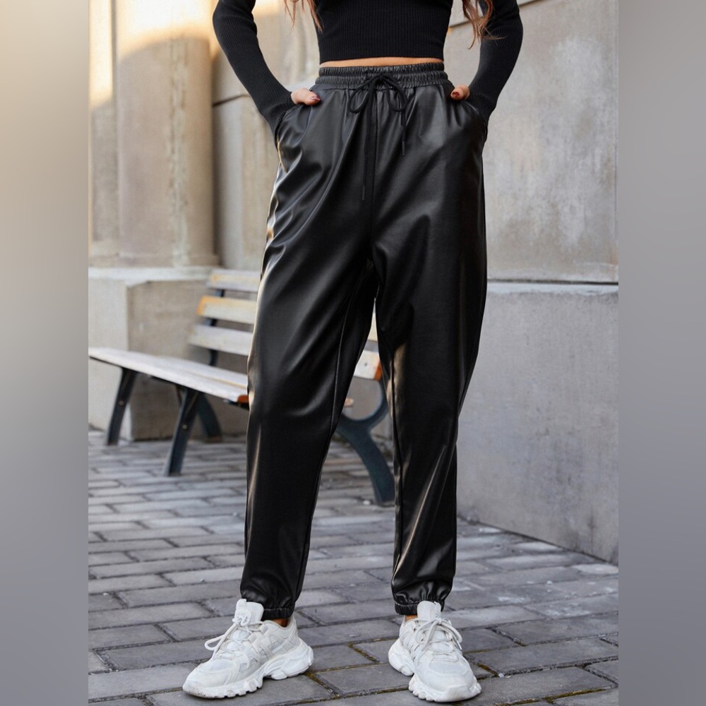 Women,Black Jogger Pants